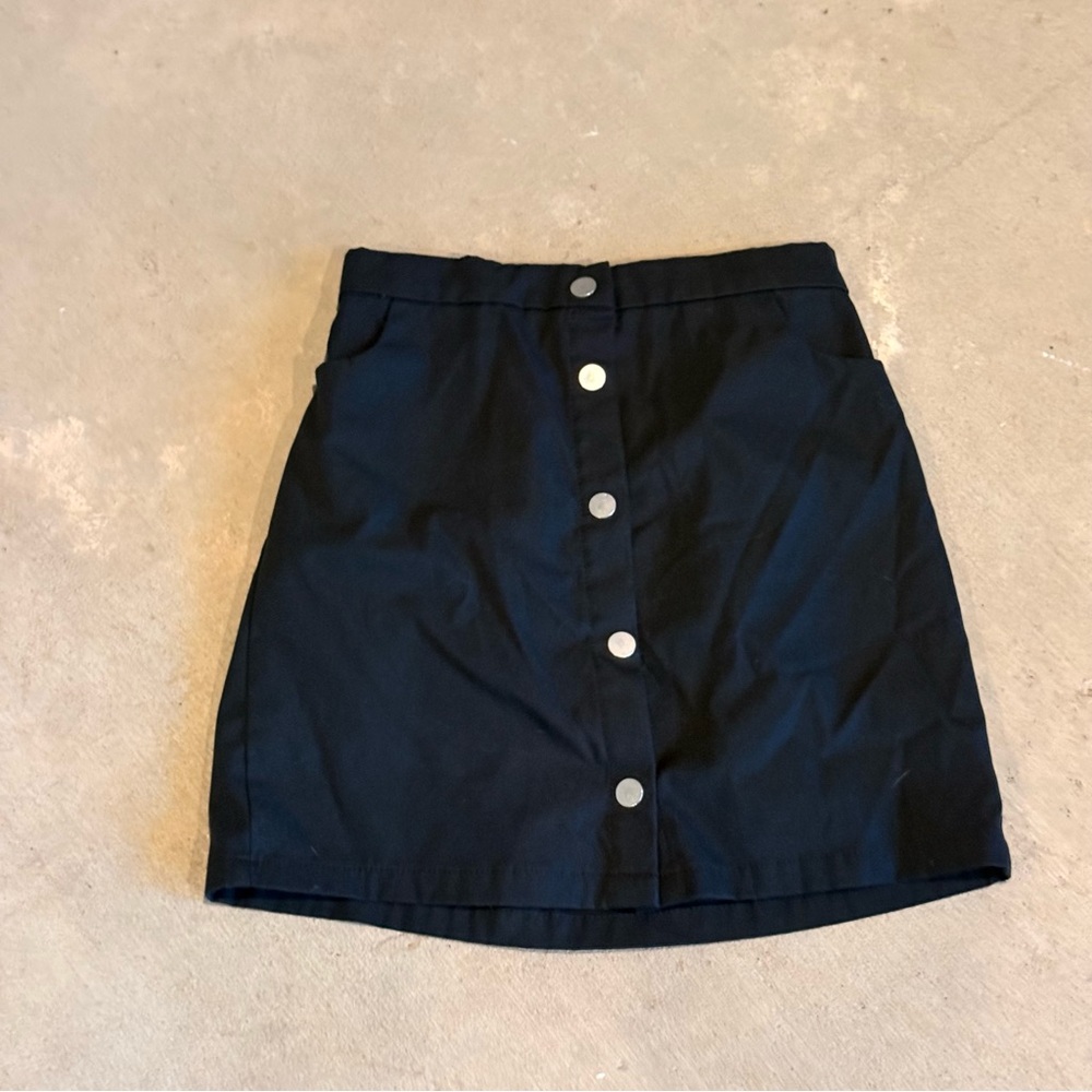 SHEIN Kids Black Skirt with Silver Buttons